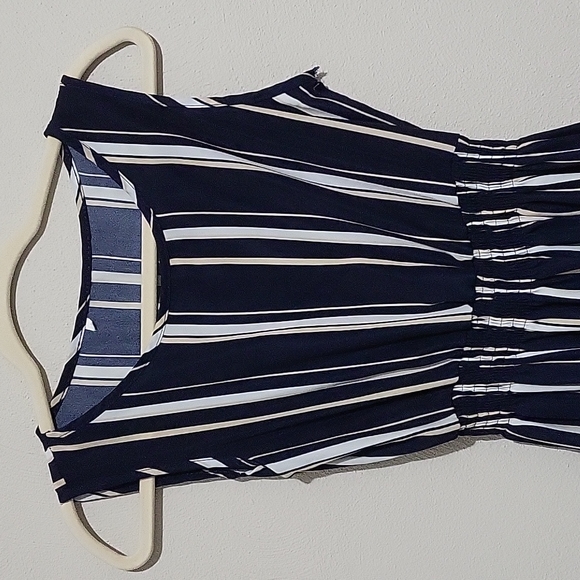 Striped dress with no tags - Picture 2 of 6